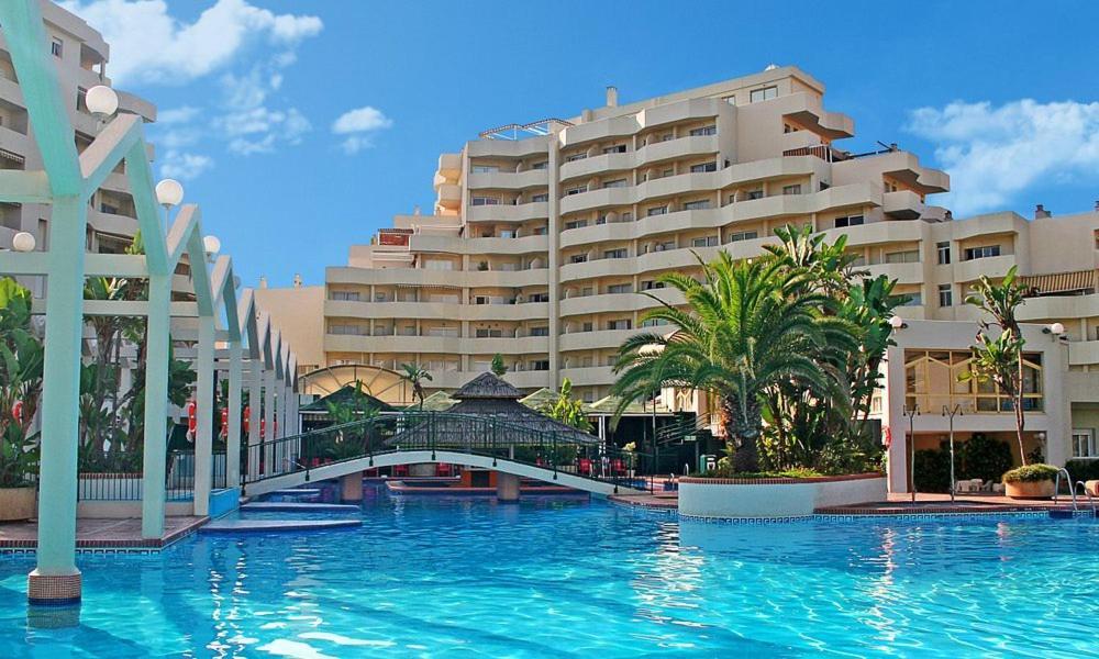 Seaview Beachfront Studio With Aqua Park & Balcony Benalmádena Exterior foto